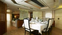 AMZ -  Dining